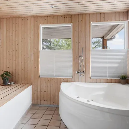 1558-aakirkeby-poserevaenget-6 * Vester Somarken